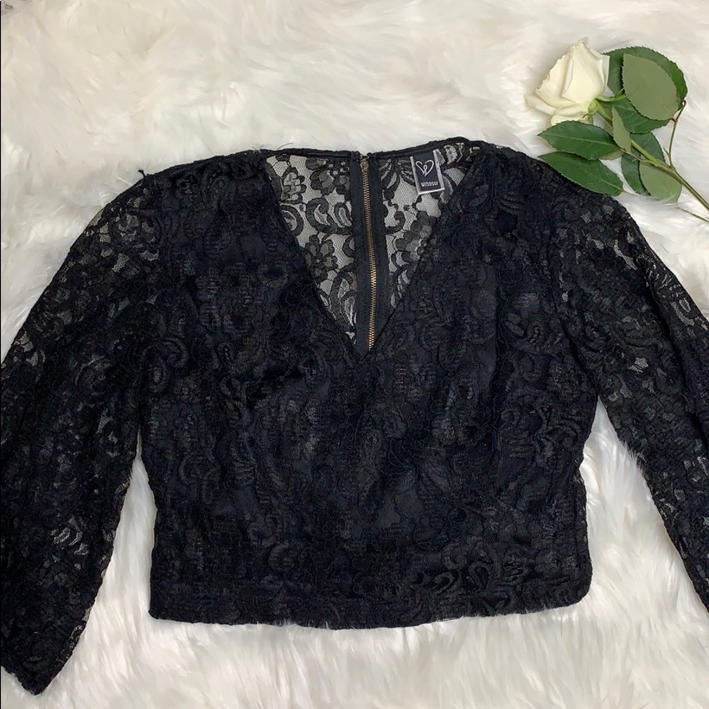 V-Neck 3/4 Sleeved Lace Blouse